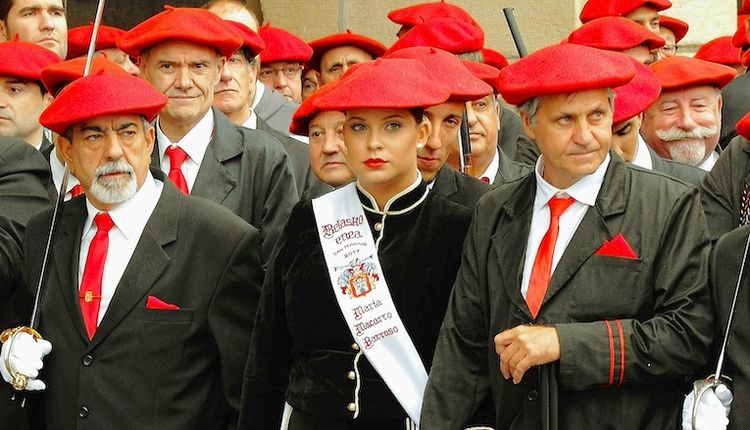 BLANC, ROUGE ET NOIR – À Irùn : Gora San Marcial !